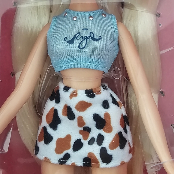 Bratz Doll 9.5" Full Size Blonde CLOE 20 Year Aniversary MGA Toy Christmas Gift - Picture 7 of 12